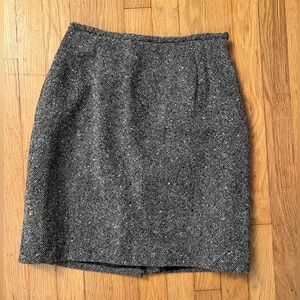 Liz Sport Women’s Wool and Lined Skirt - Size 6P